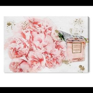 Oliver Gal “Flowers and Perfume” wall canvas